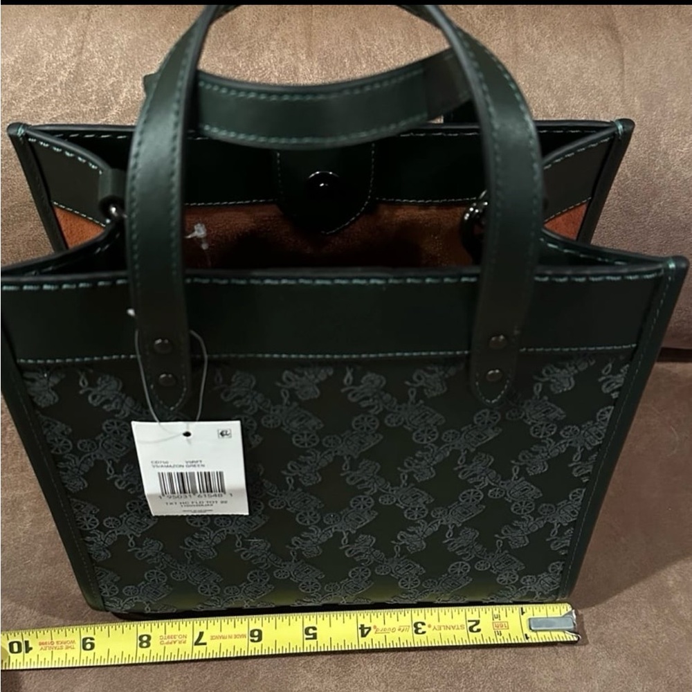 Coach Field Tote 22 Horse and Carriage in Amazon Green - Picture 5 of 7